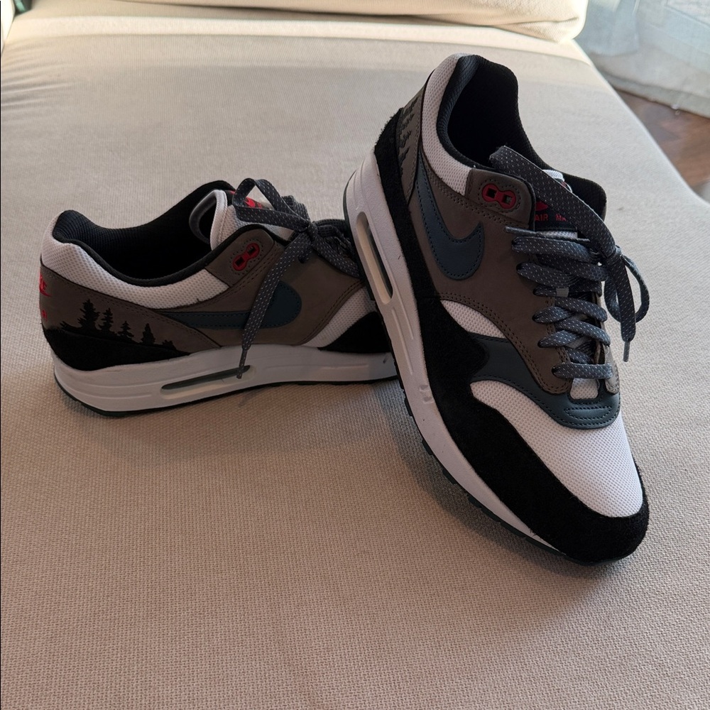 Nike Black, Gray, and White Sneakers